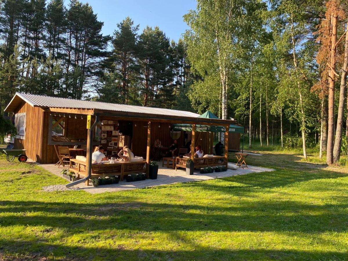 Metsaaeaere Accommodation Uulu Exterior photo
